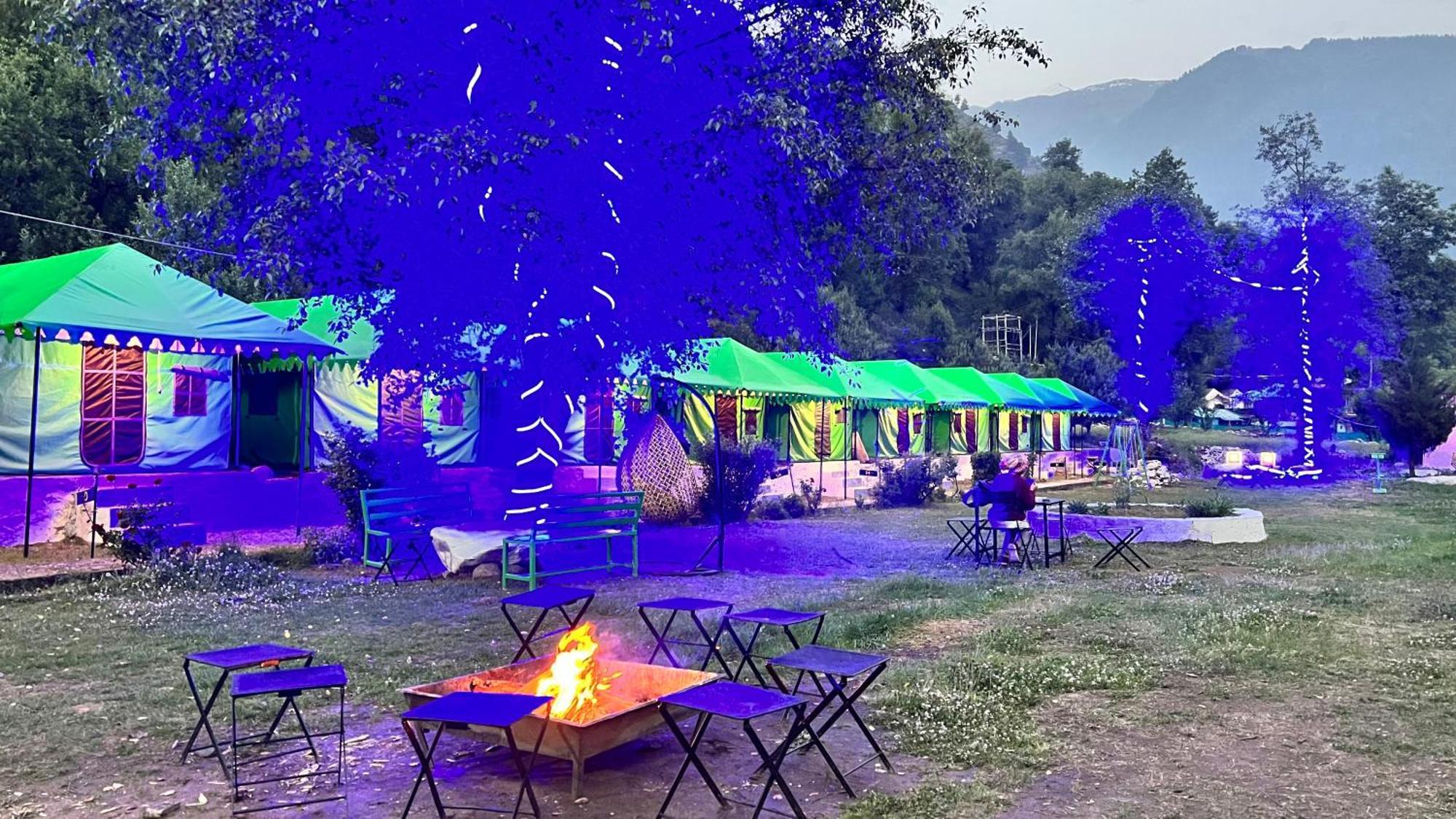 Himalayan Riverside Swiss Cottage Tents, Manali Zewnętrze zdjęcie