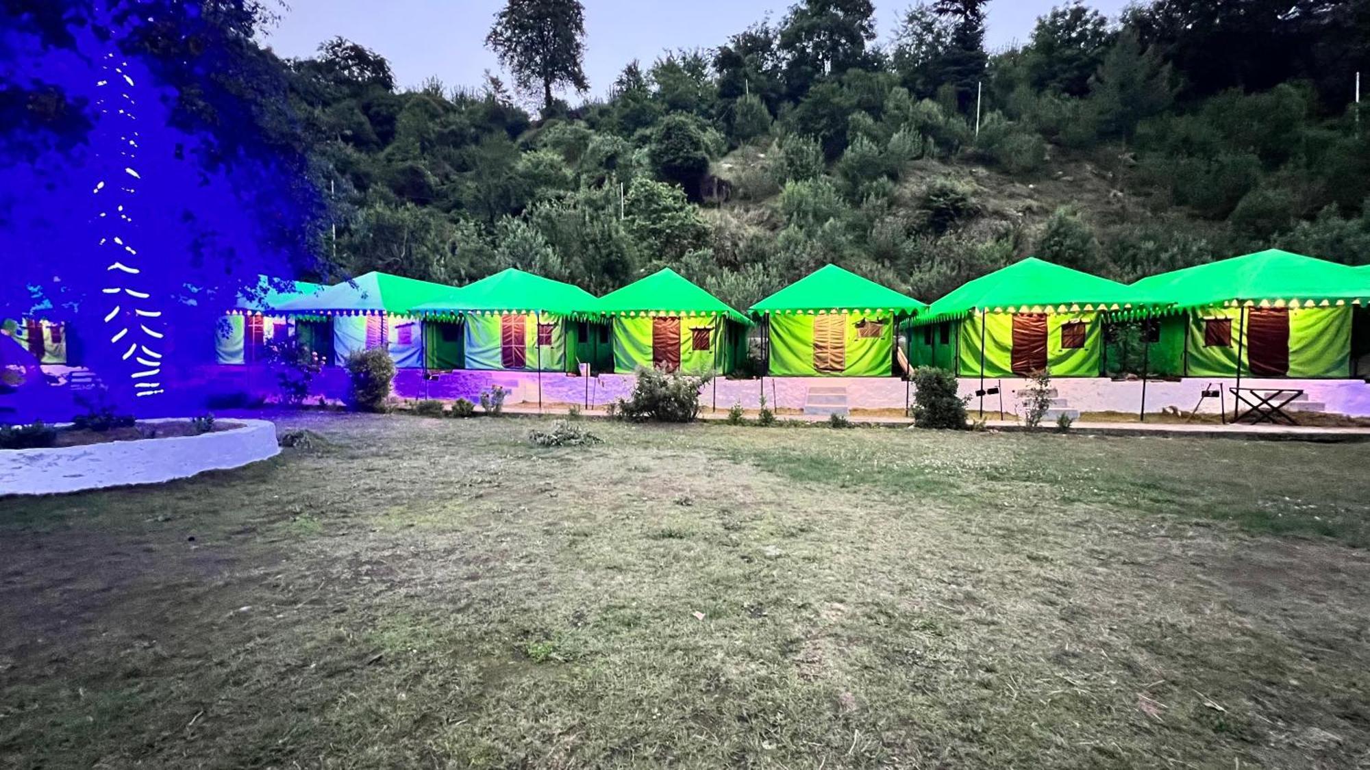 Himalayan Riverside Swiss Cottage Tents, Manali Zewnętrze zdjęcie