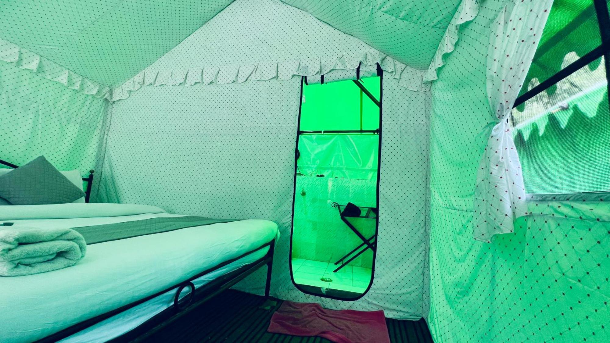 Himalayan Riverside Swiss Cottage Tents, Manali Zewnętrze zdjęcie