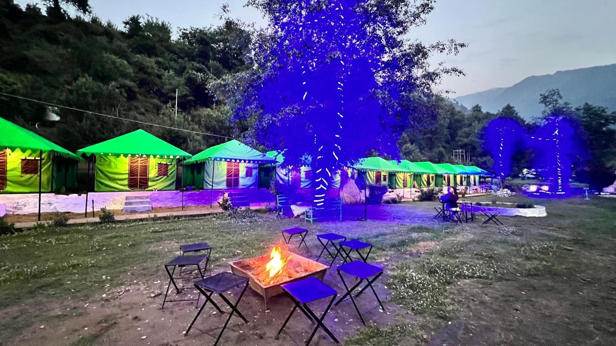 Himalayan Riverside Swiss Cottage Tents, Manali Zewnętrze zdjęcie