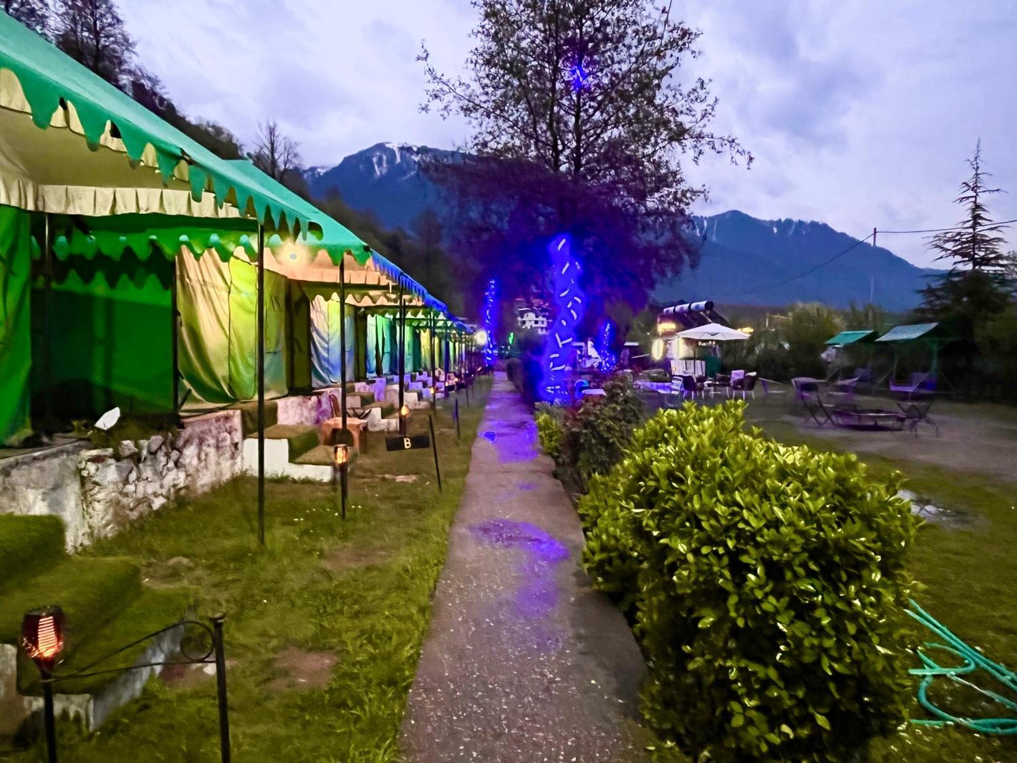Himalayan Riverside Swiss Cottage Tents, Manali Zewnętrze zdjęcie